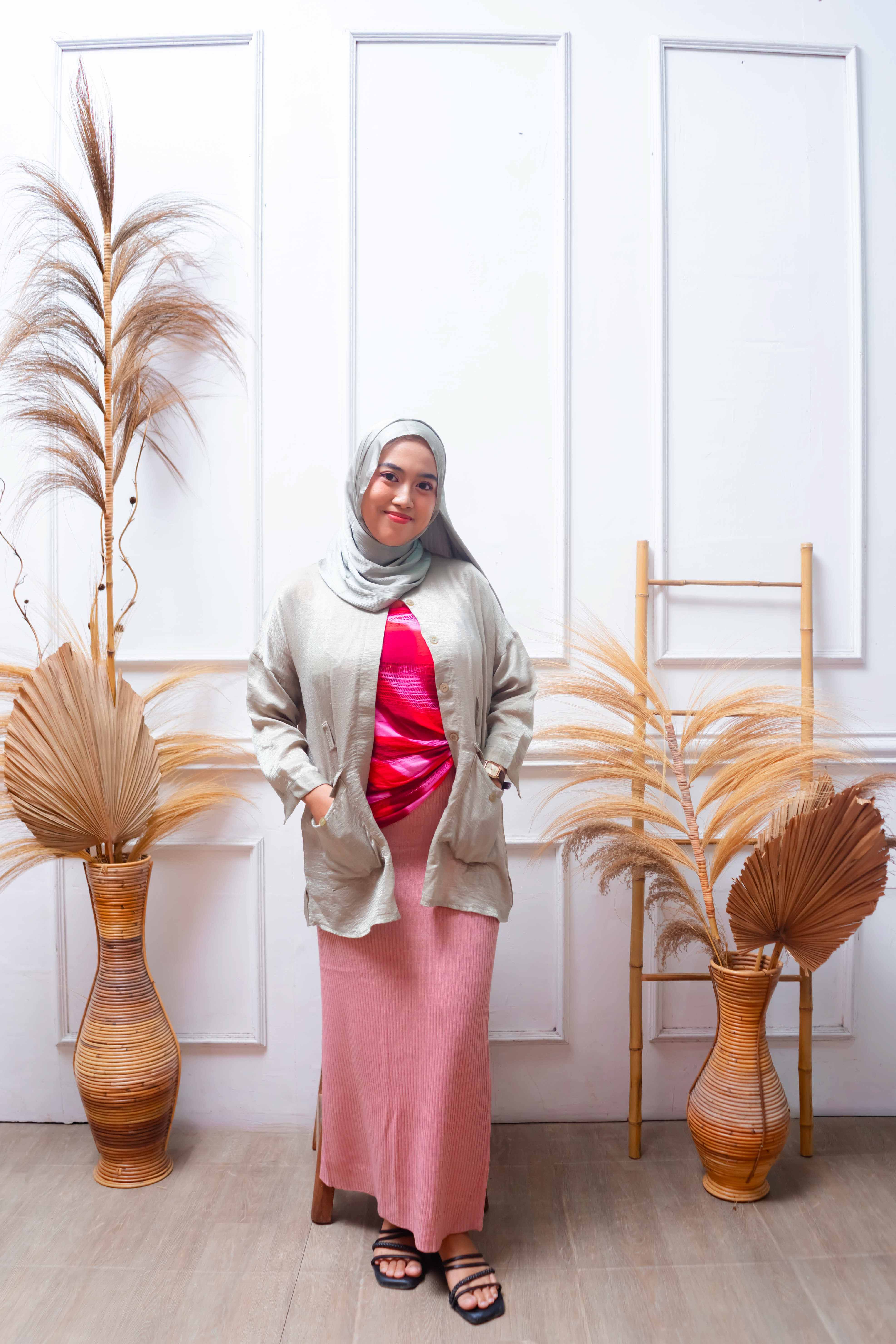Contoh hasil Foto Studio Background 3 foto 9